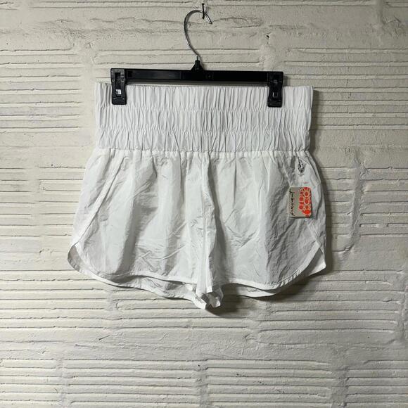 NWT Free People Movement The Way Home Shorts White Size Large - Picture 1 of 4